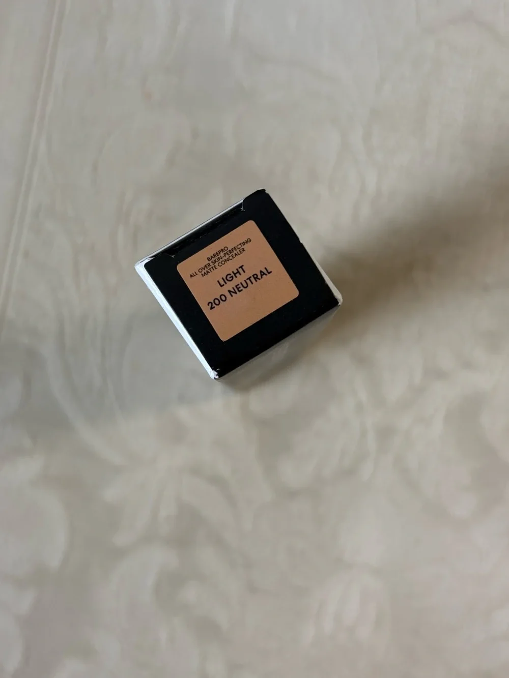 Bareminerals Bare Pro 16 Hr Wear Concealer Light Neutral 200 BNIB